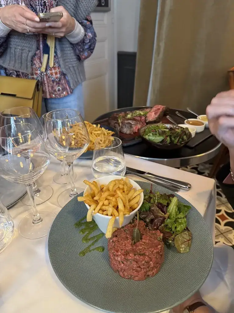 Arthur Bouffard_Le Bel Ami_Vésinet_review