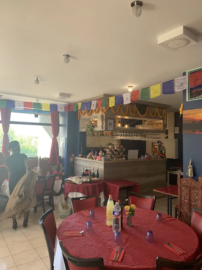 Beatriz Nkrumah Sagna_Kashmir Delight_Pecq_review