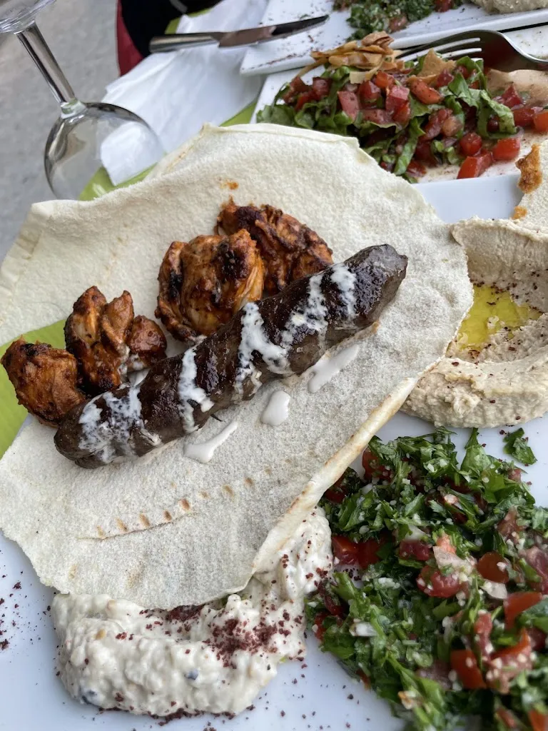 Helena Naffa'_Oh Mesnil_Mesnil-Saint-Denis_review