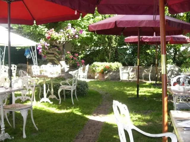 La P'tite Marche Restaurant in Port-Marly