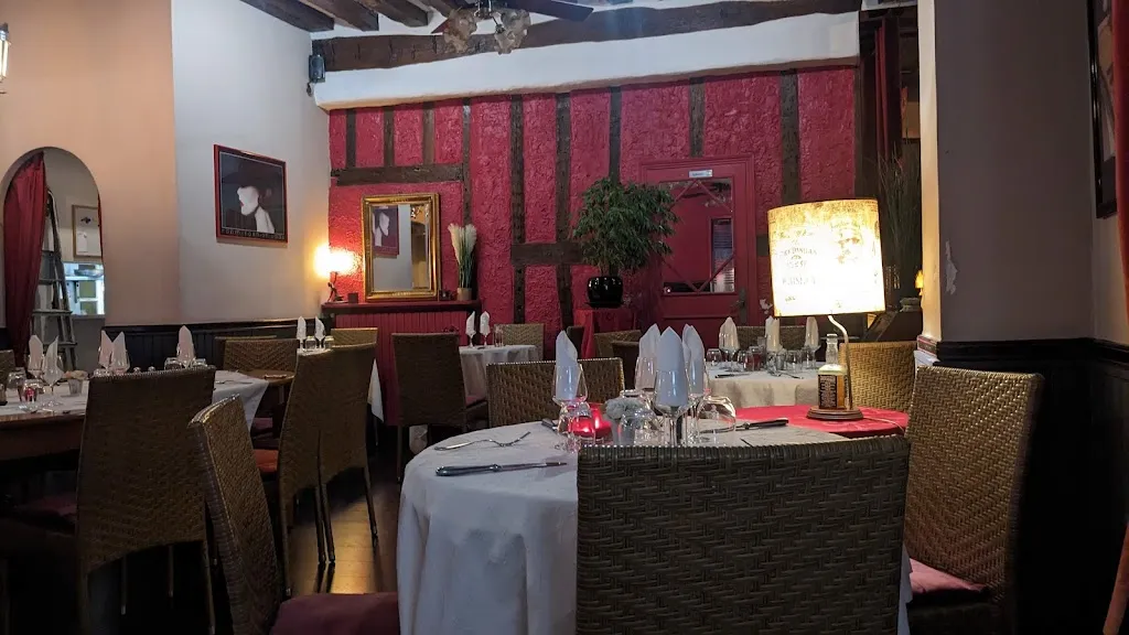 La P'tite Marche_Port-Marly_slider_image_3