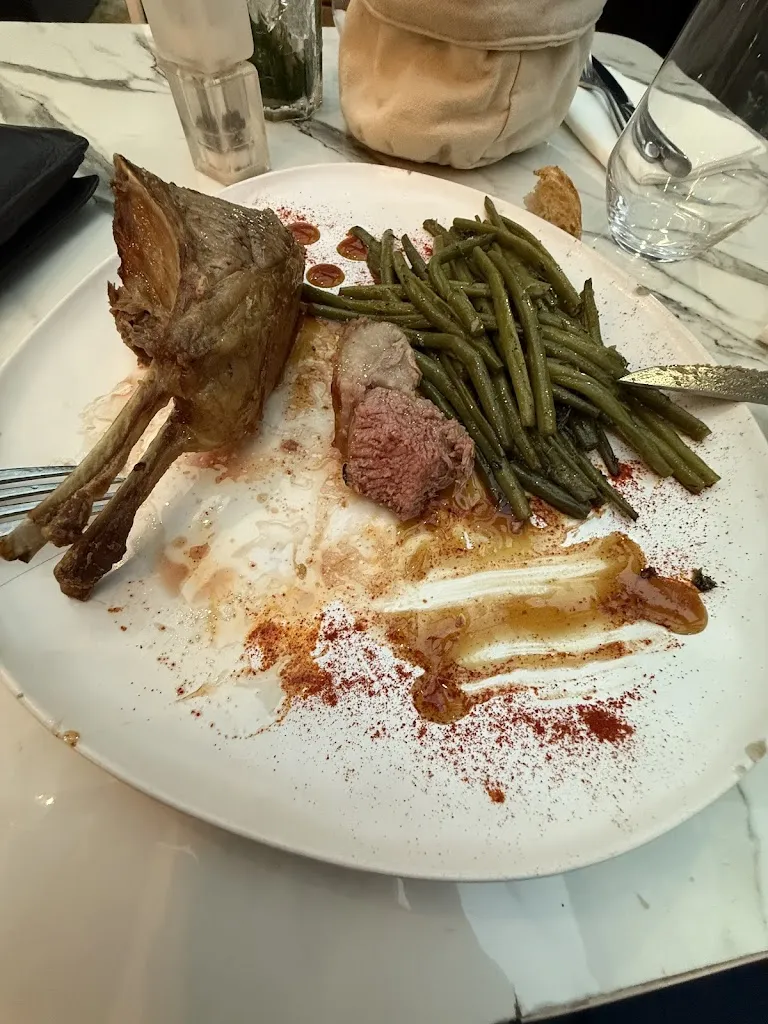 chris NOS_L'INSOLITE_Raincy_review