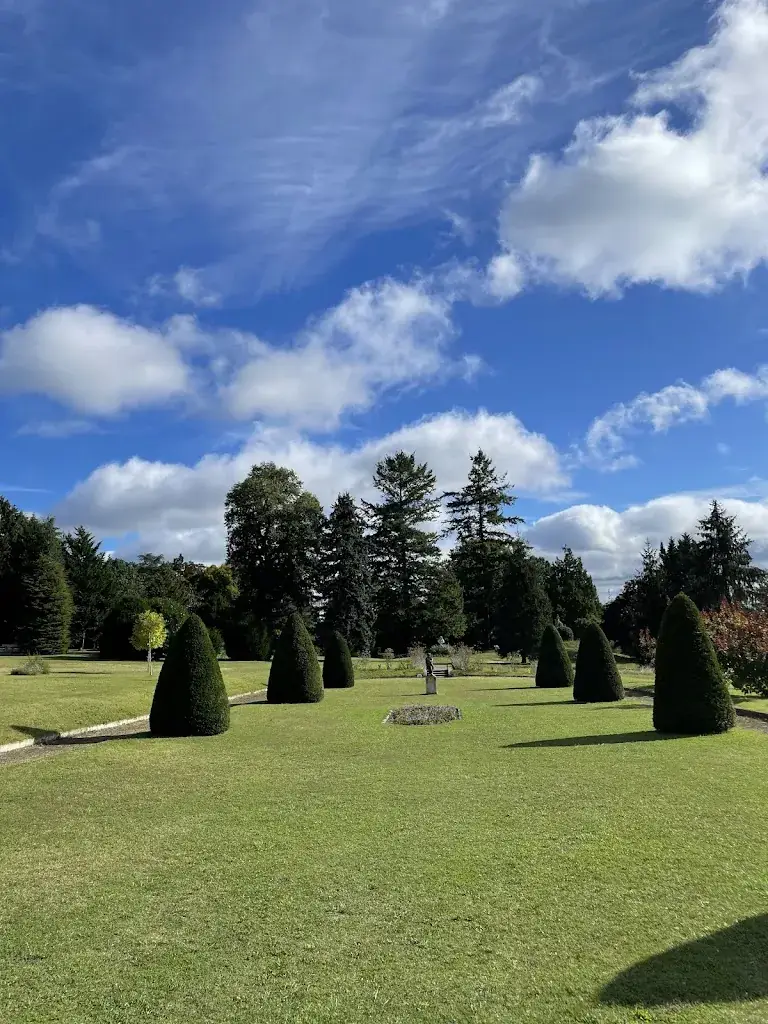 Paris and Beyond Tours_Maison du Val – Les Maisons de Campagne_Saint-Germain-en-Laye_review