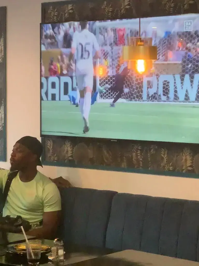 Golden dream_Thillay_slider_image_2