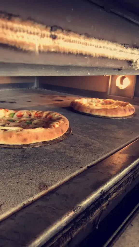 Menu_Sam pizza_Thillay_image_9