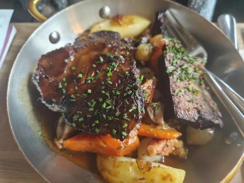 ANDRES RAMIREZ_Tata Yoyo_Garenne-Colombes_review