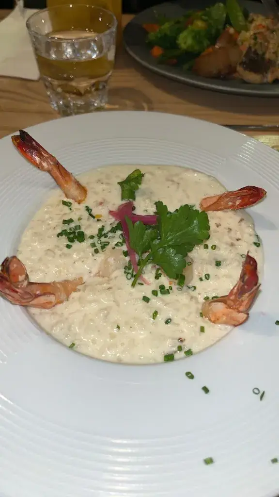 lou chak_La Cantinerie_Garenne-Colombes_review