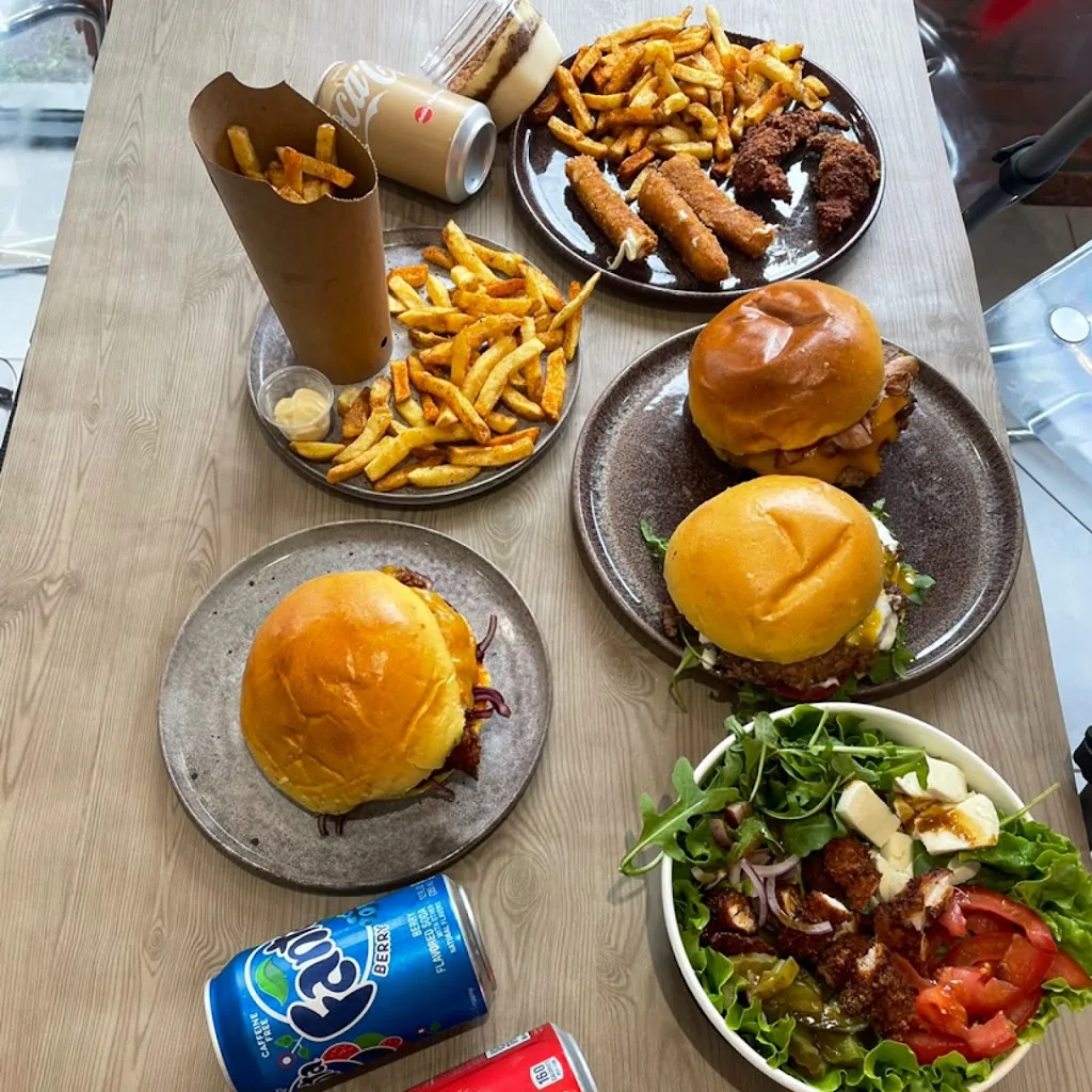 Homies Smash Burger_Pré-Saint-Gervais_slider_image_3