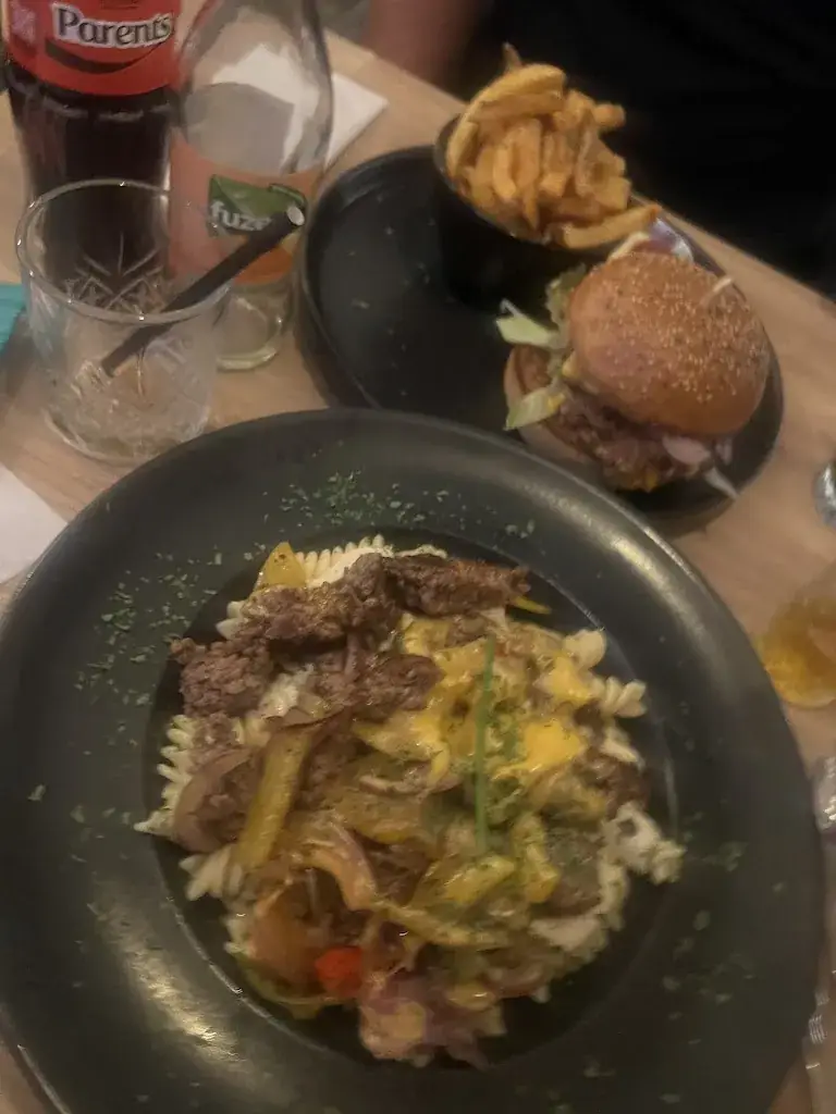 ana richard_Le Cloud_Pavillons-sous-Bois_review