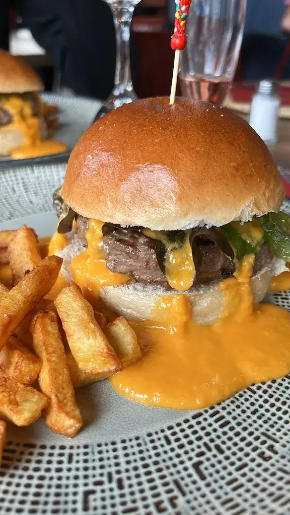 Julita A_Brasserie de l'hôtel de ville_Pavillons-sous-Bois_recensione