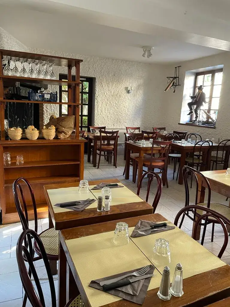 A LA HALTE DES CYCLISTES restaurant à Mesnil-le-Roi