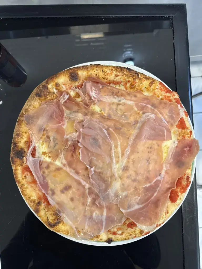 hugo vincent_Itali'Anna_Mesnil-le-Roi_recensione