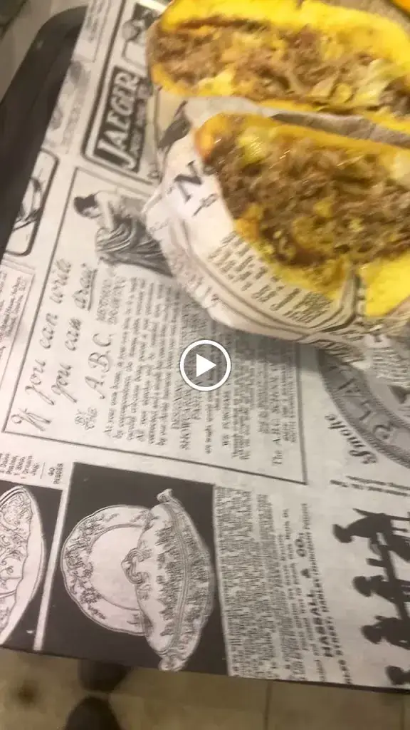 Fox Burger_Mesnil-le-Roi_slider_image_3