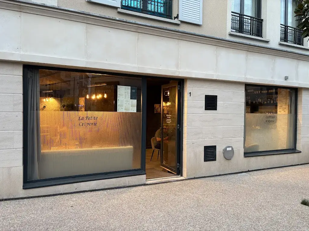 La Petite Crêperie restaurant in Maisons-Laffitte