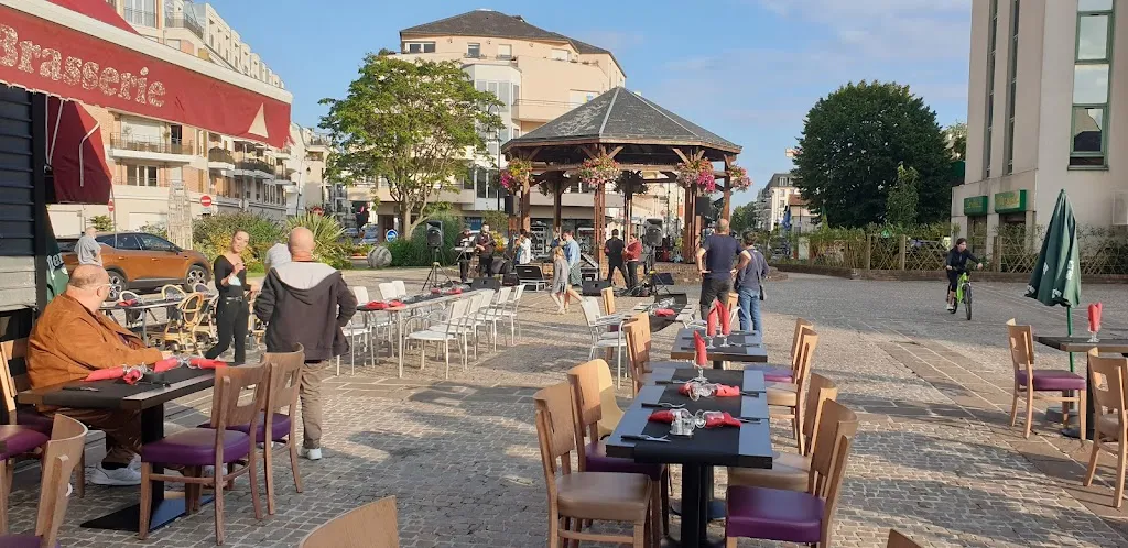 le Carré Pointu (Le Trévise) ristorante a Plessis-Trévise