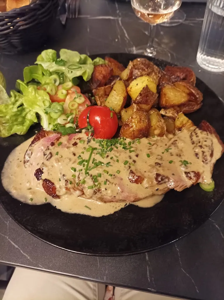 Karine VINCENT_Le Petit Paris_Plessis-Trévise_review