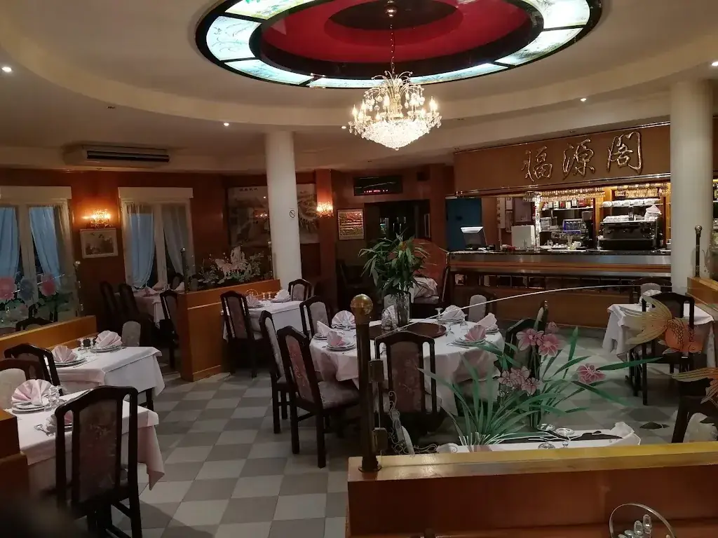 Ye Suizhuang Restaurant in Plessis-Trévise