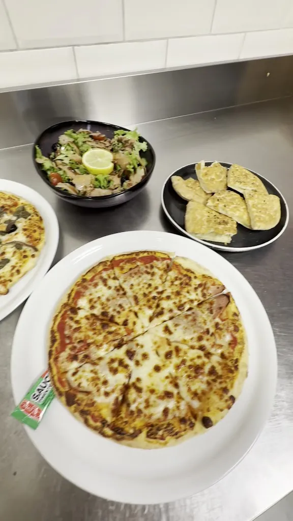 Hotimes Pizza Le Plessis-Trévise_Plessis-Trévise_slider_image_2