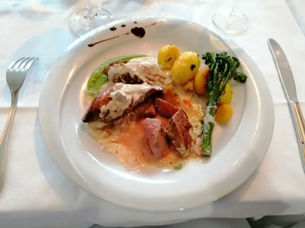 La Flamme_Linas_slider_image_3