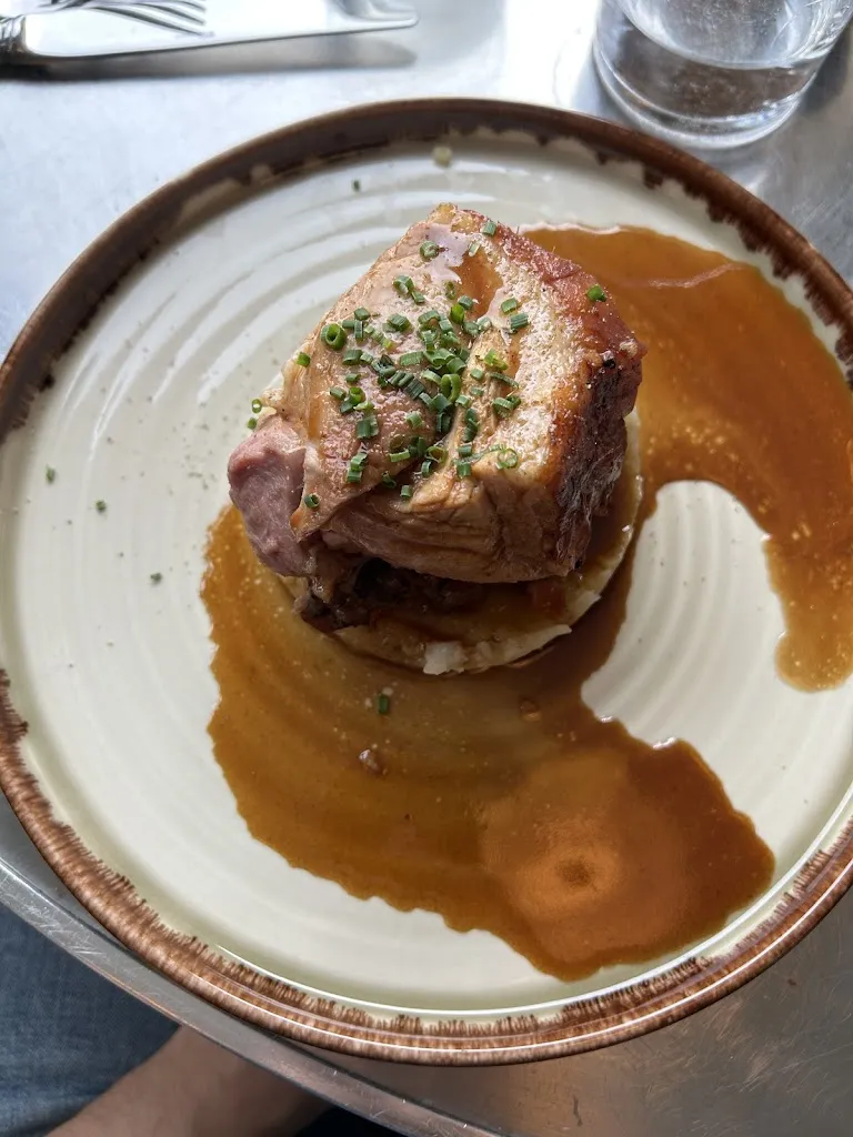 Navid_La Cuiller en Bois_Chesnay-Rocquencourt_reseña