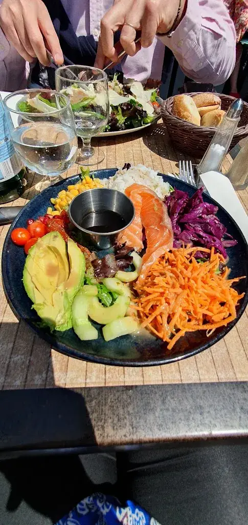 Lil Flo_Livin'Café._Chesnay-Rocquencourt_review