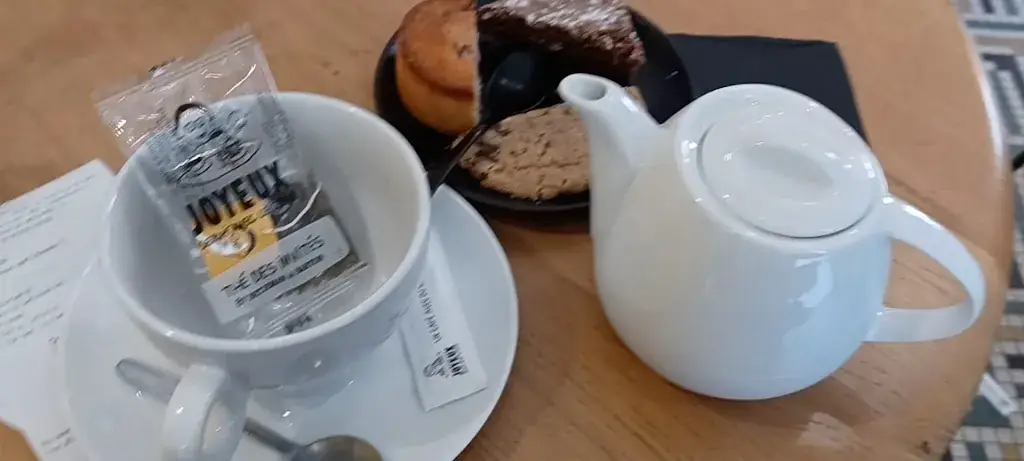 Café Joyeux_Chesnay-Rocquencourt_slider_image_2