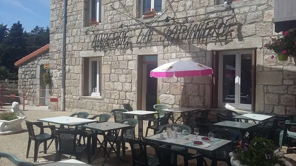 Auberge la Sapinière restaurant in Saint-Victor-Malescours