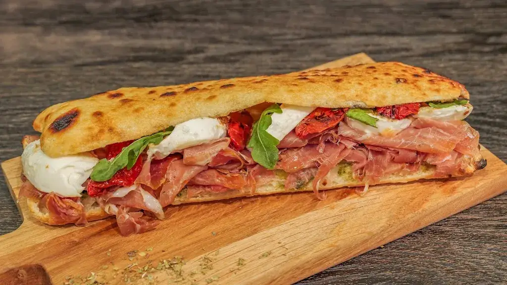 Streetaly - BHV Parly 2_Chesnay-Rocquencourt_slider_image_2