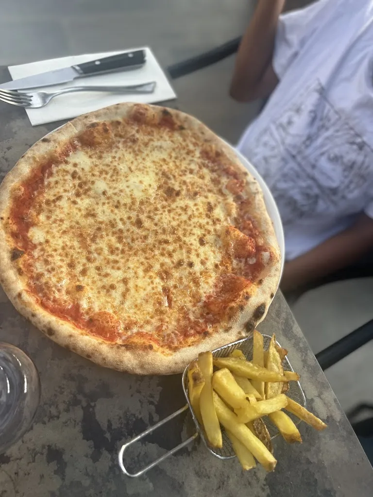 Olfa Lauvergeon_Casa Milana_Limeil-Brévannes_review