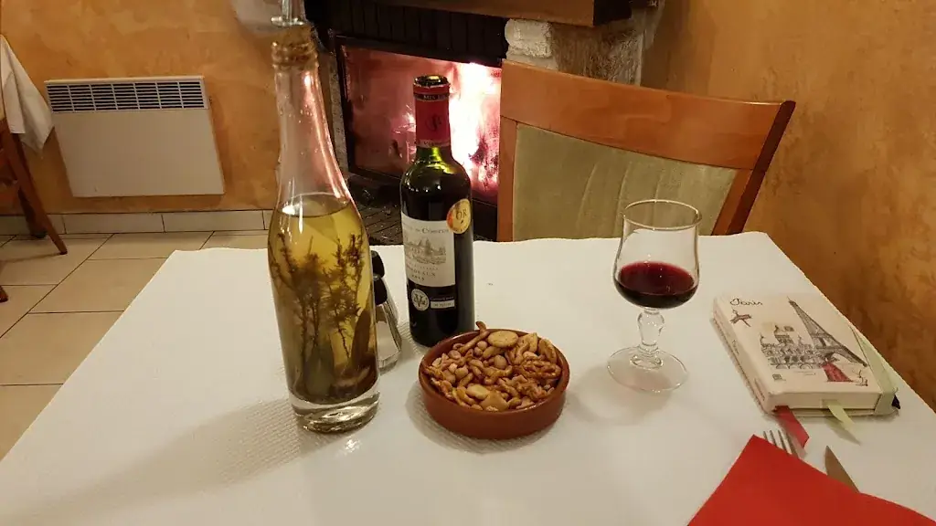 Thomas Foma_La Villa César_Mureaux_review