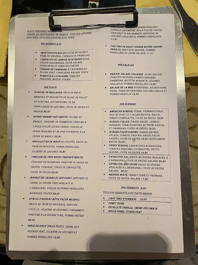 Anh Nguyen_L’éclipse bar restaurant_Lilas_review