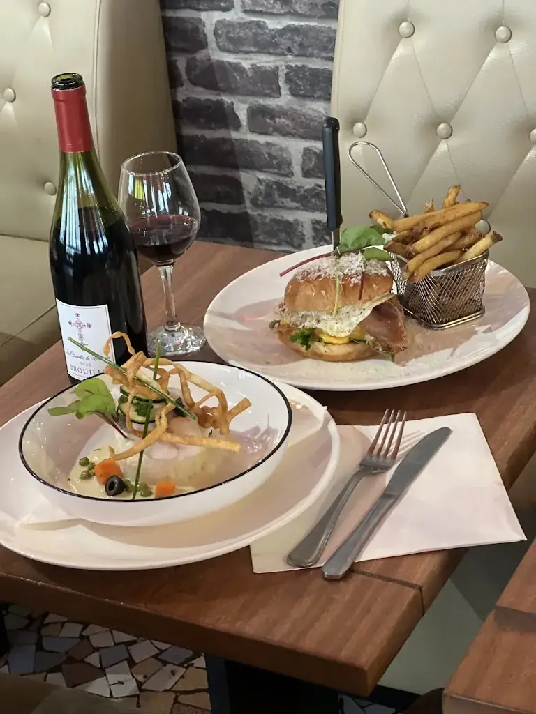 L’éclipse bar restaurant_Lilas_slider_image_3