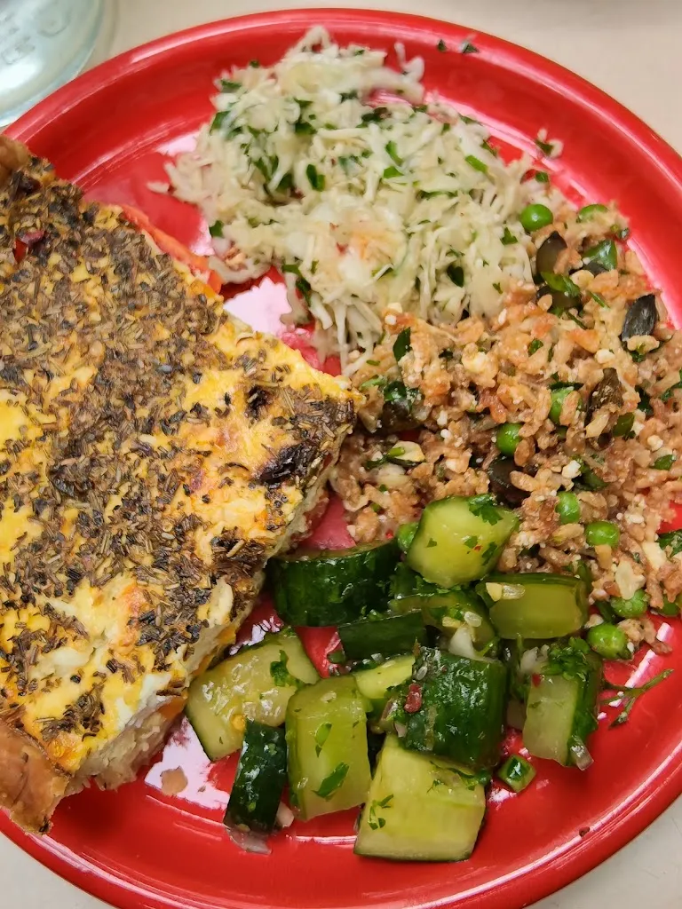 Richard BARAT-DIVIN_Le Petit Bonheur - la cantine des Lilas_Lilas_review