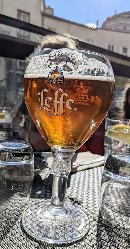 Robert Kooistra_Café de la Mairie_Lilas_review