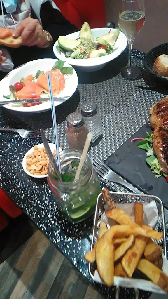 Café de la Mairie_Lilas_slider_image_2