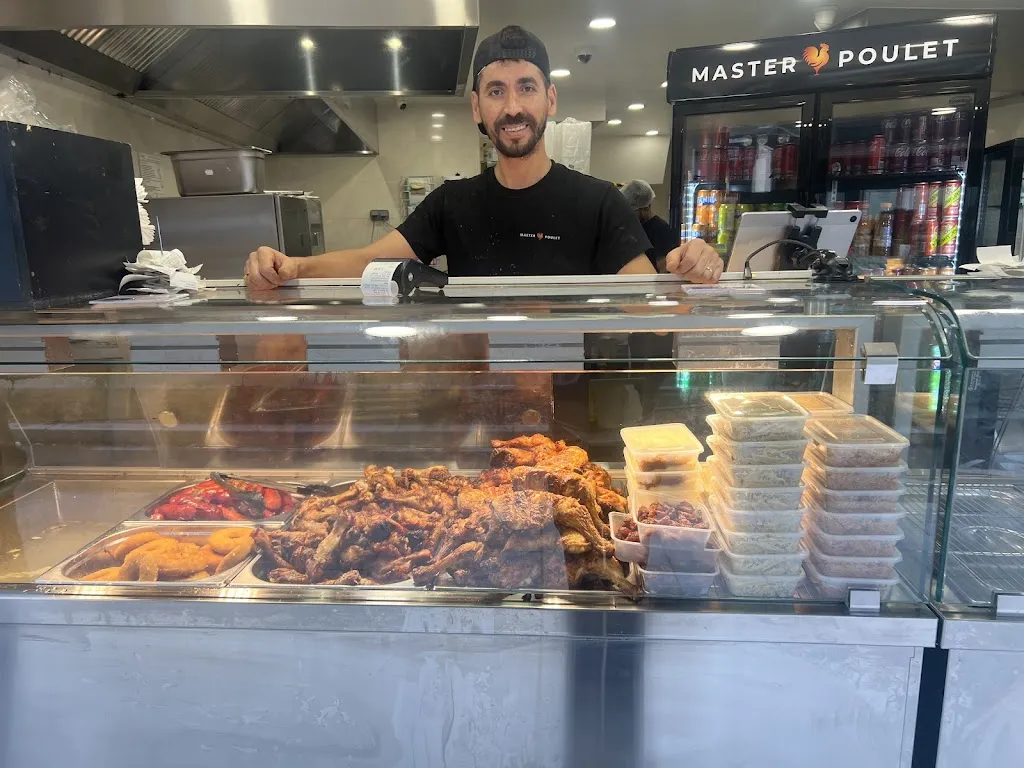 Gabriel Magaña_MASTER POULET - Les Lilas_Lilas_review