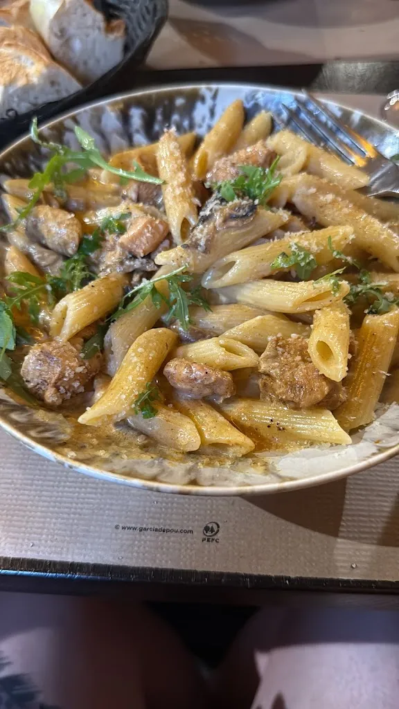 LDizzle84_Le Plaza_Kremlin-Bicêtre_review