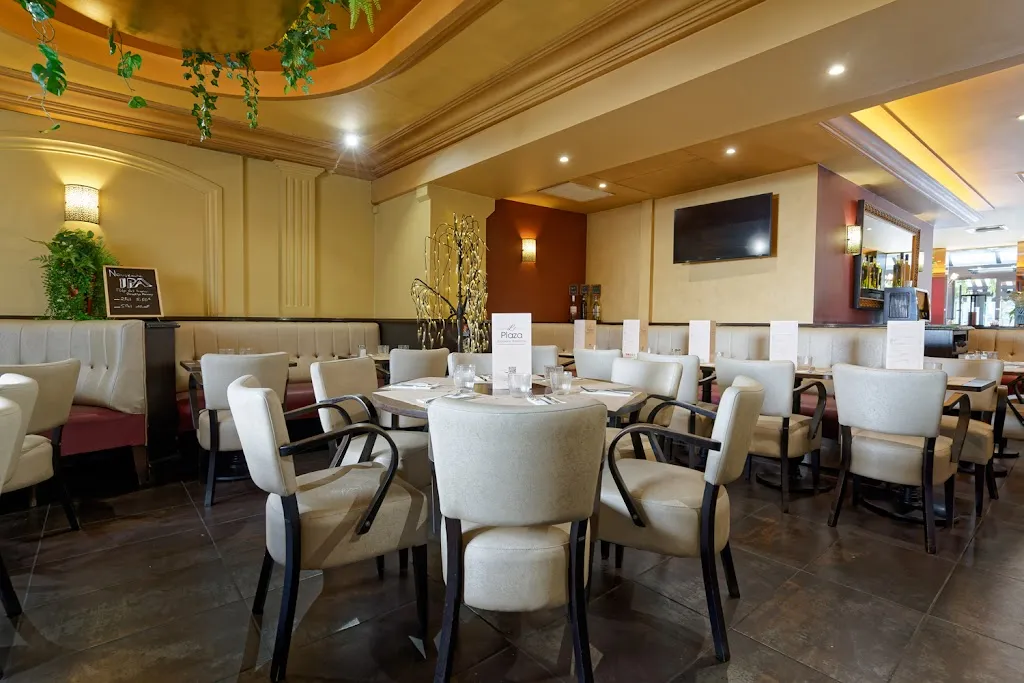 Le Plaza_Kremlin-Bicêtre_slider_image_2