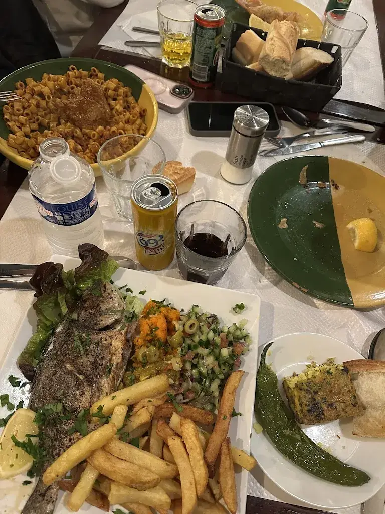 Rahma Trabelsi_SIDIBOU KB_Kremlin-Bicêtre_reseña