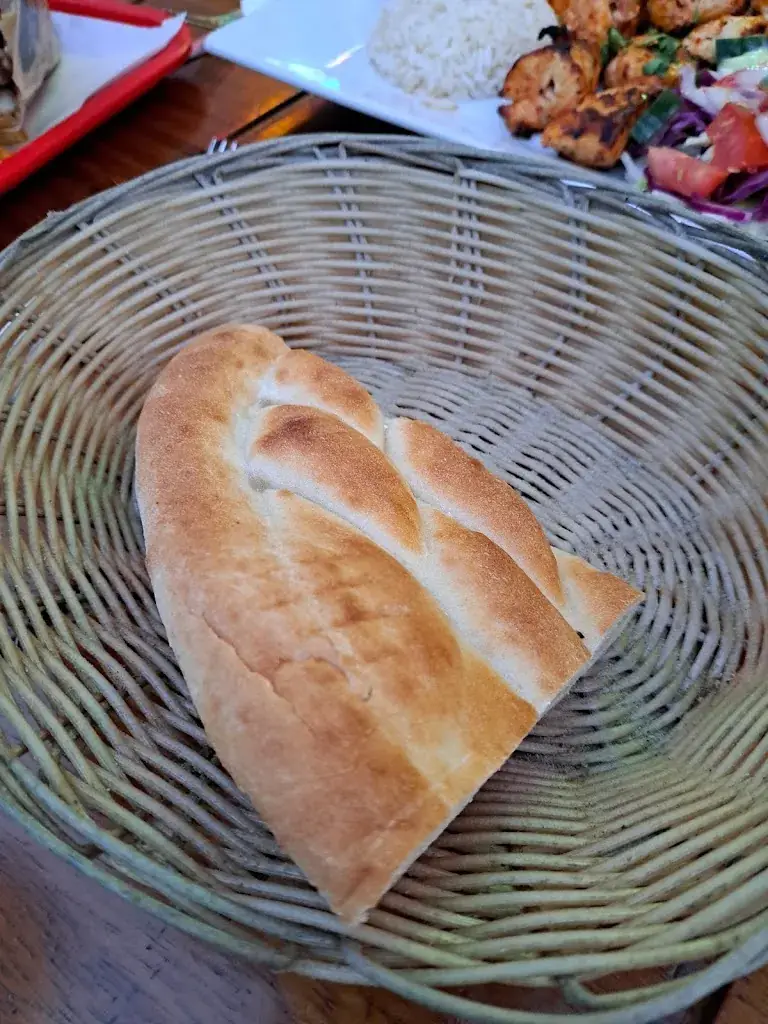 Zéé Kivancsi_Grill İstanbul_Kremlin-Bicêtre_review