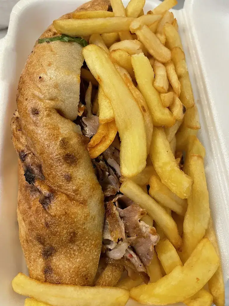 Rio Haryokusumo_Le Pacha_Kremlin-Bicêtre_review