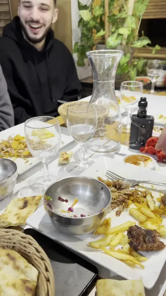 Le Pacha_Kremlin-Bicêtre_slider_image_2