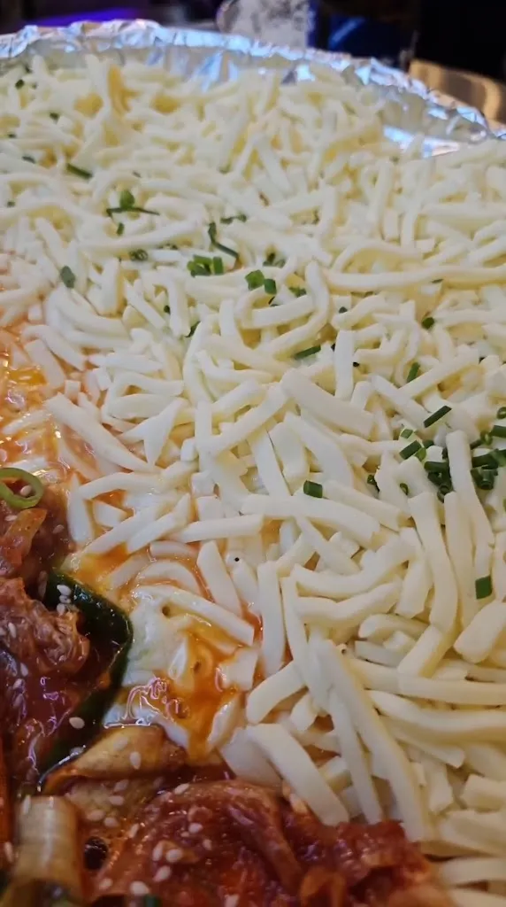 Seoul Gang_Kremlin-Bicêtre_slider_image_2