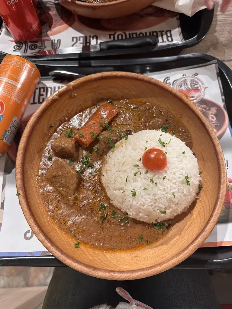 Juanjuan Jin_A Folé Kremlin Bicêtre_Kremlin-Bicêtre_recensione