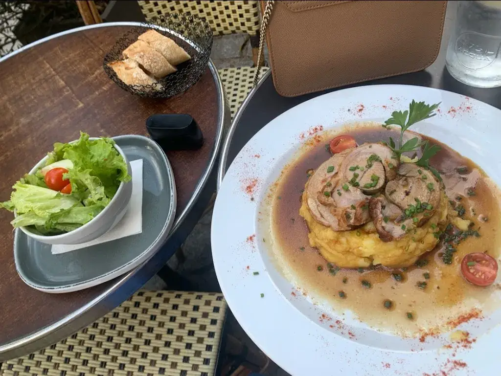 La Comète_Kremlin-Bicêtre_slider_image_3