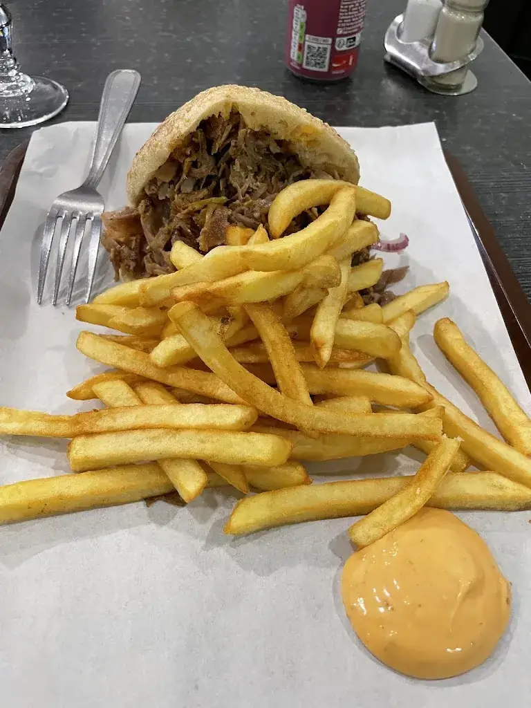 Rio Haryokusumo_O'Zaman_Kremlin-Bicêtre_review