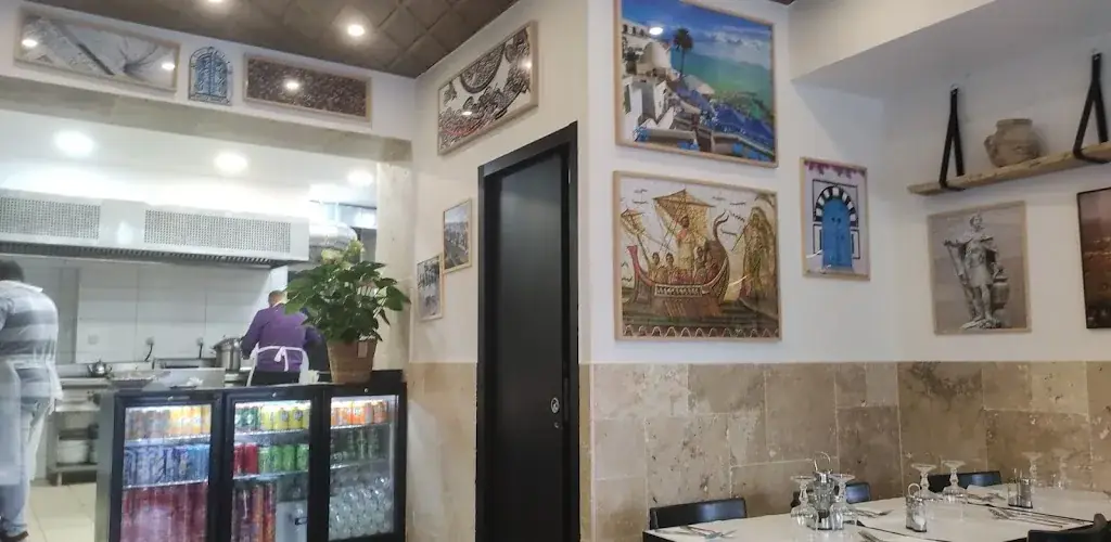 La Porte de Carthage restaurant in Kremlin-Bicêtre