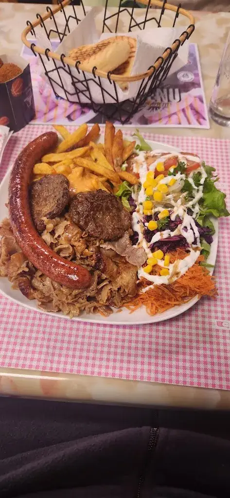 La Frite Belge_Montfaucon-en-Velay_slider_image_3