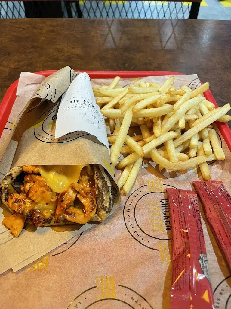 Rio Haryokusumo_Chicken Street Kremlin Bicêtre Naan & Fried Chicken_Kremlin-Bicêtre_review