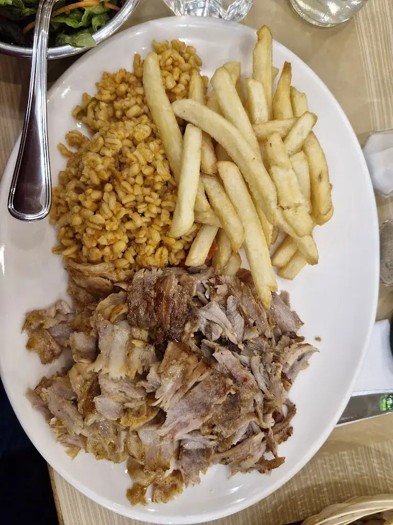 Mira Ibrahim_Le Constant- Le Constantinople_Kremlin-Bicêtre_review